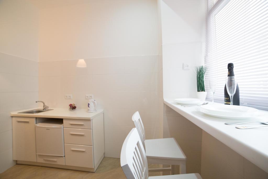 Apartment On Filatova 10/1 إلفيف المظهر الخارجي الصورة